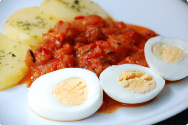 Pisto con patatas y huevos Pisto con patatas y huevos