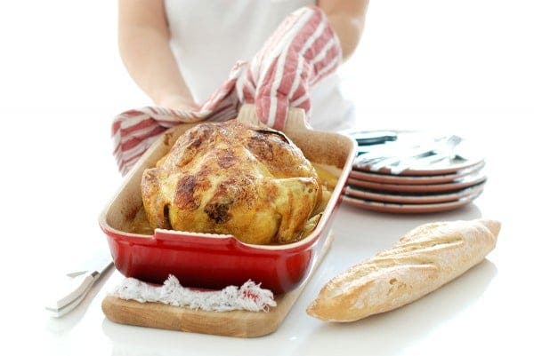 Pollo asado al horno con patatas panaderas
