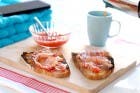 Pan tumaca o pan con tomate para el desayuno