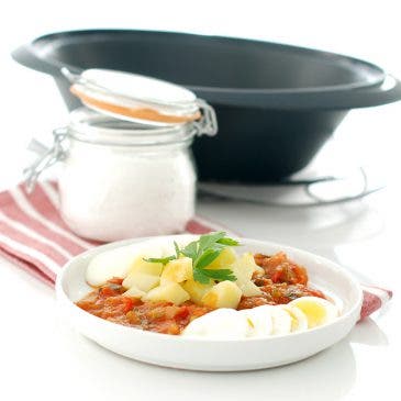 Pisto con patatas y huevo