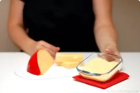 Rallar queso con Thermomix