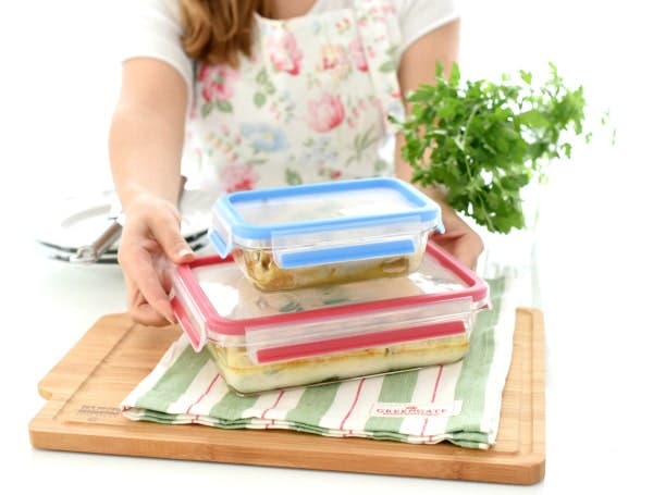Cierra tus bandejas y tupper listo para llevar al trabajo o congelar