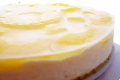 Tarta semifr&iacute;a de pi&ntilde;a