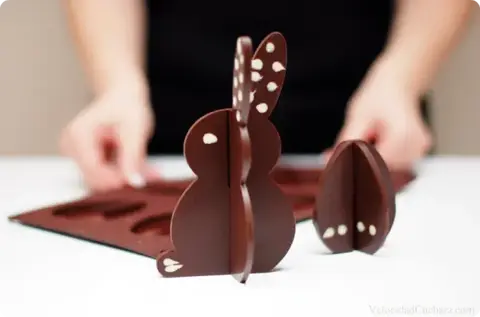 Huevos y conejo de Pascua en 3D