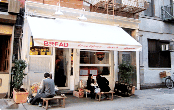 Bread, bocatería deliciosa con ricas ensaladas en Spring st