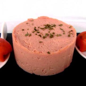 Paté picante de jamón y bombones de salmón