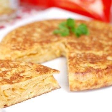 Tortilla española con patatas de bolsa