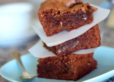 Brownie de chocolate con volutas de Sp&eacute;culoos