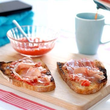 Pan tumaca o pan con tomate