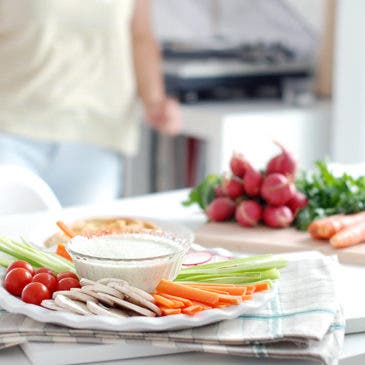 Crudités con dips y hummus