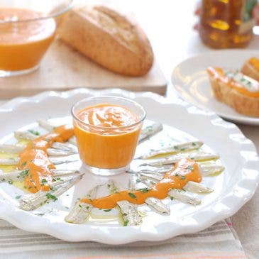 Boquerones marinados con escalivada