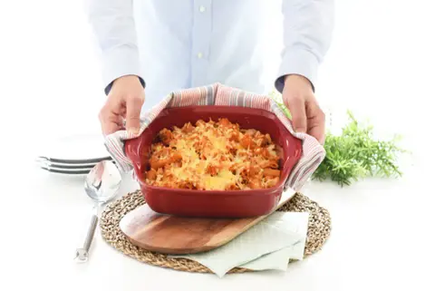 Macarrones con at&uacute;n y queso gratinado, r&aacute;pidos