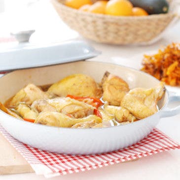 Pollo al jerez con pimentón, receta en cocotte