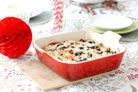 Apple crumble con frutos rojos para Navidad