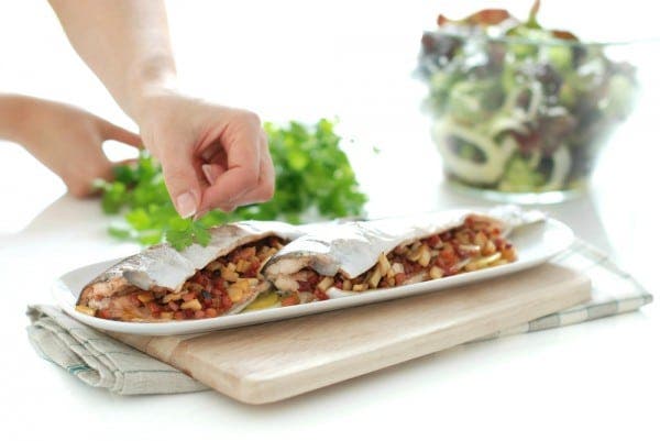 Truchas rellenas de jamón serrano y boletus con patatas confitadas