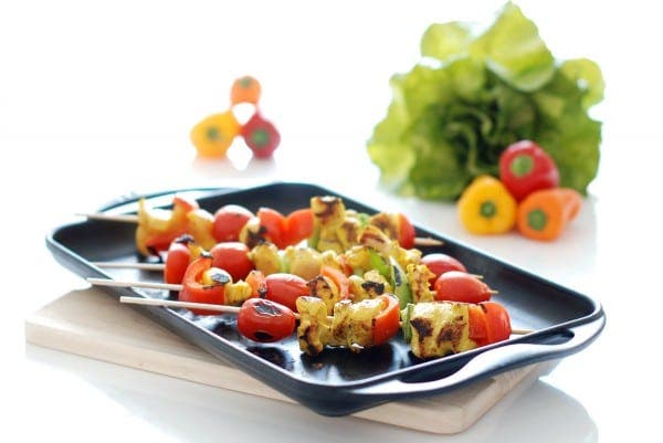 Brochetas de pollo con verduras 