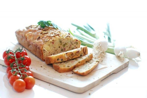 Pastel salado de jamón, queso y guisantes con Thermomix®