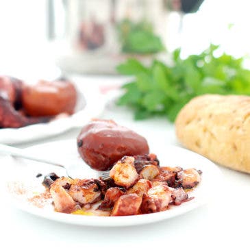 Pulpo a feira en 8 minutos con olla rápida