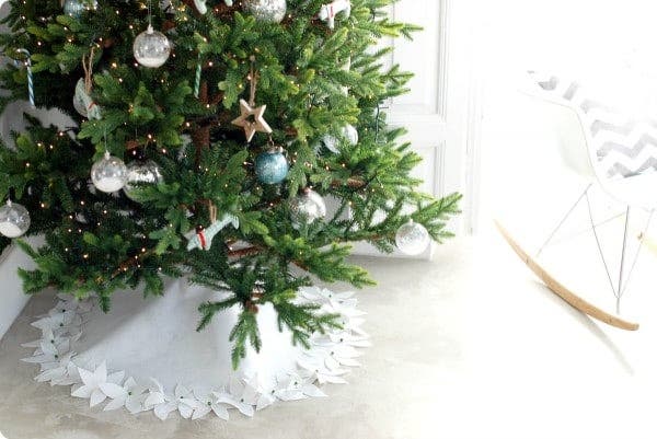 Alfombra de fieltro para el árbol navidad
