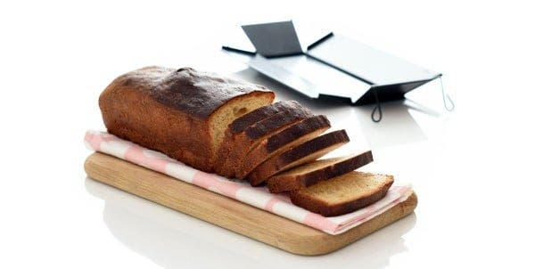 Prepara el pan en el horno y déjalo al aire de un día para otro.