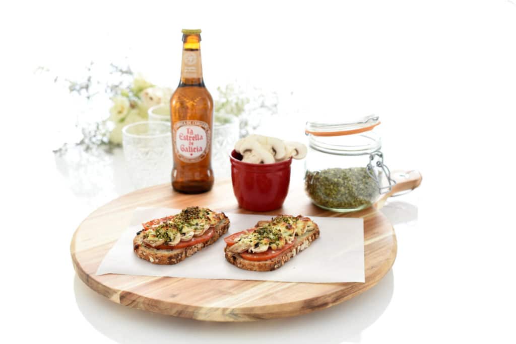 Tostas de champiñones y queso 