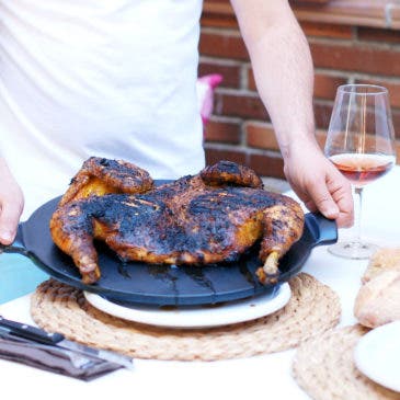 Pollo asado a la rana en barbacoa