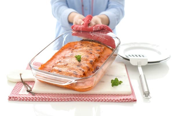 Canelones de pollo con salsa de piquillos en Thermomix®