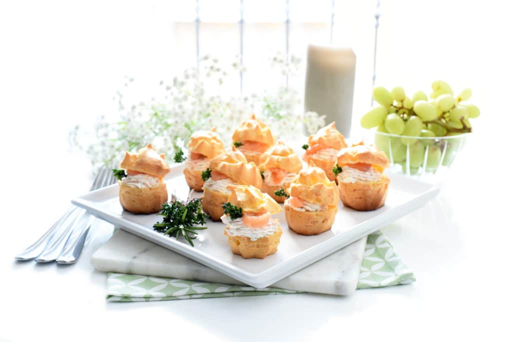 Profiteroles de salmón y queso