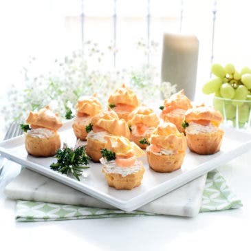 Profiteroles de salmón y queso