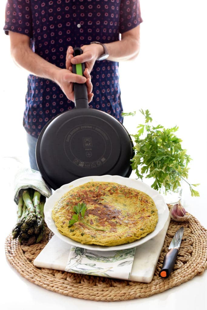 Tortilla de espárragos y jamón