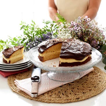 Boston cream pie