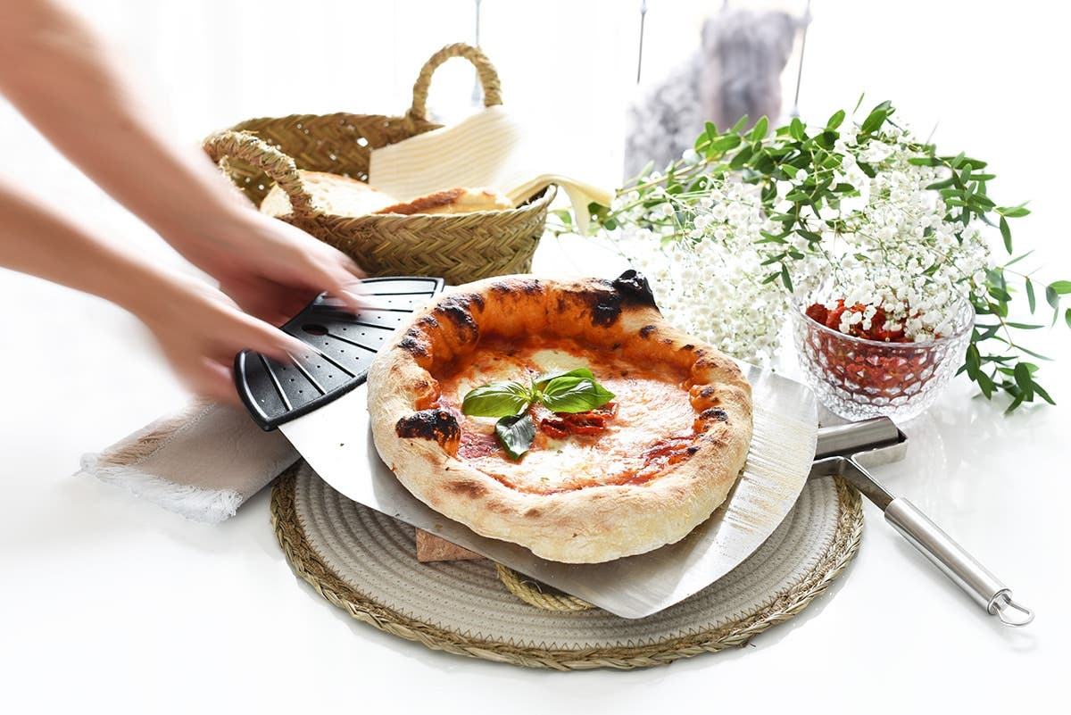 Cariñoso carga Humillar Masa de pizza napolitana | Velocidad Cuchara